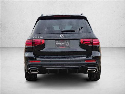 New 2026 Mercedes-Benz GLB 250 image 8