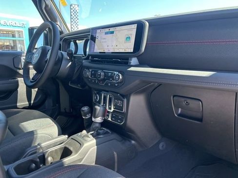 Used 2026 Jeep Wrangler Rubicon image 31