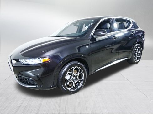 Used 2024 Alfa Romeo Tonale Ti AWD/4WD image 3