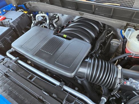 Used 2025 Chevrolet Silverado 1500 LT RWD image 16