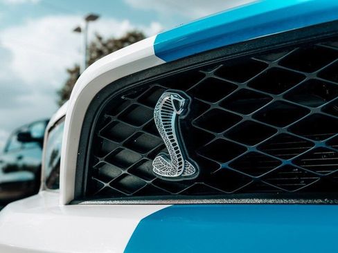 Used 2011 Ford Mustang Shelby GT500 RWD image 10