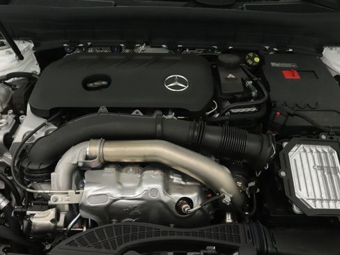 New 2026 Mercedes-Benz GLB 250 image 10