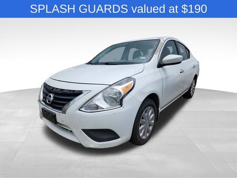 Used 2017 Nissan Versa SV FWD image 2