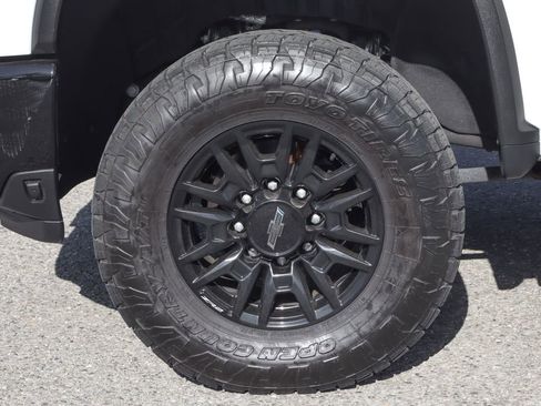 Used 2024 Chevrolet Silverado 2500 ZR2 w/ Technology Package AWD/4WD image 51