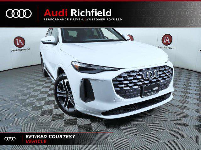 Certified 2025 Audi Q5 Premium w/ Convenience Package AWD/4WD image 2