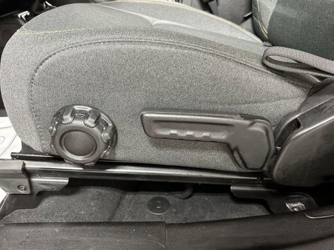 Certified 2024 Jeep Wrangler Willys image 10