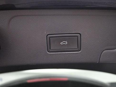 Used 2024 Volkswagen Atlas Cross Sport SEL Premium R-Line image 10