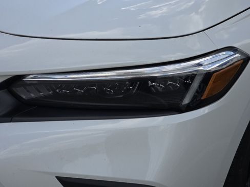 Used 2023 Honda Civic Sport image 8