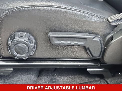 Used 2022 Jeep Wrangler Unlimited Sahara AWD/4WD image 16