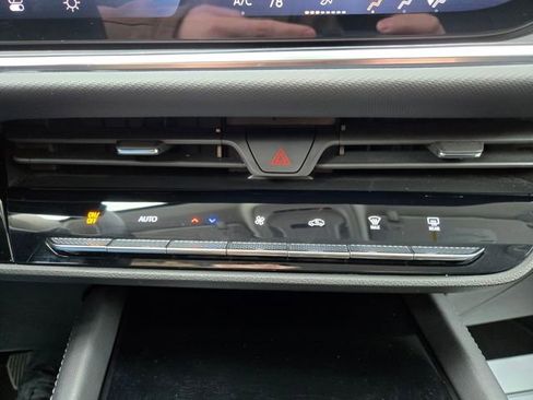 Used 2025 Buick Envision Preferred image 26