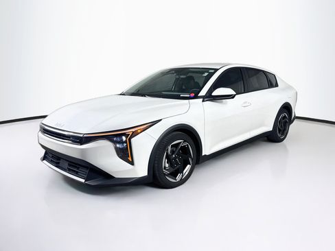 Used 2025 Kia K4 EX FWD image 4