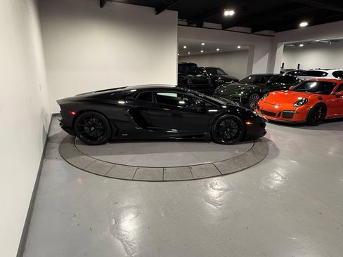 Used 2014 Lamborghini Aventador LP 700-4 image 21