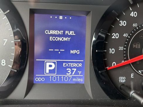 Used 2016 Toyota Sienna LE image 14