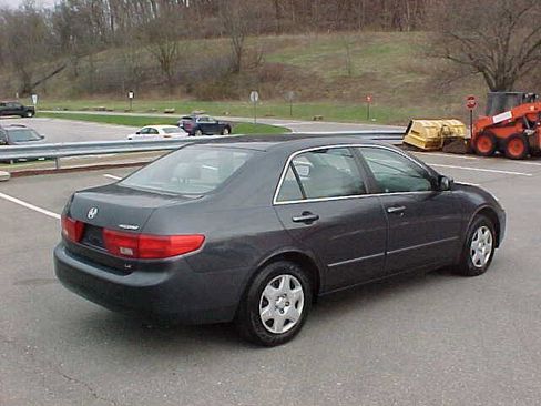 Used 2005 Honda Accord LX image 5