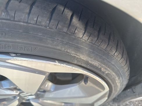 Used 2020 Honda Accord Touring image 5