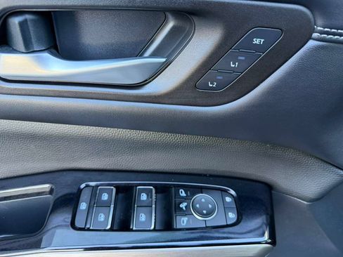 Used 2022 Nissan Pathfinder Platinum w/ Cargo Package AWD/4WD image 17