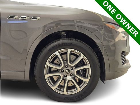 Used 2021 Maserati Levante S image 7