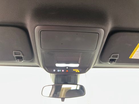 Used 2025 Chevrolet Equinox LT FWD image 56