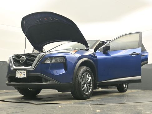 Used 2021 Nissan Rogue S image 40
