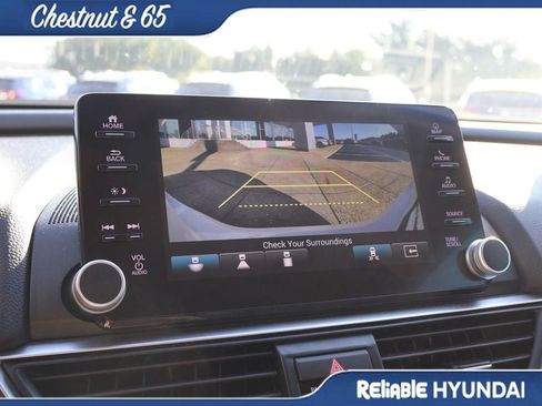 Used 2019 Honda Accord Touring image 34