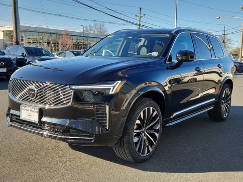 Used 2026 Volvo XC90 B6 Plus w/ Protection Package Premier AWD/4WD image 3