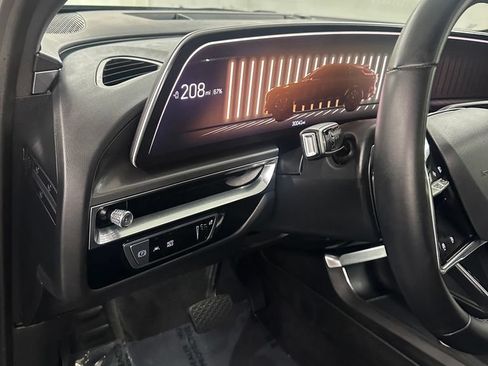 Used 2024 Cadillac Lyriq Tech AWD/4WD image 15