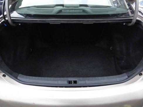 Used 2010 Toyota Corolla LE FWD image 14