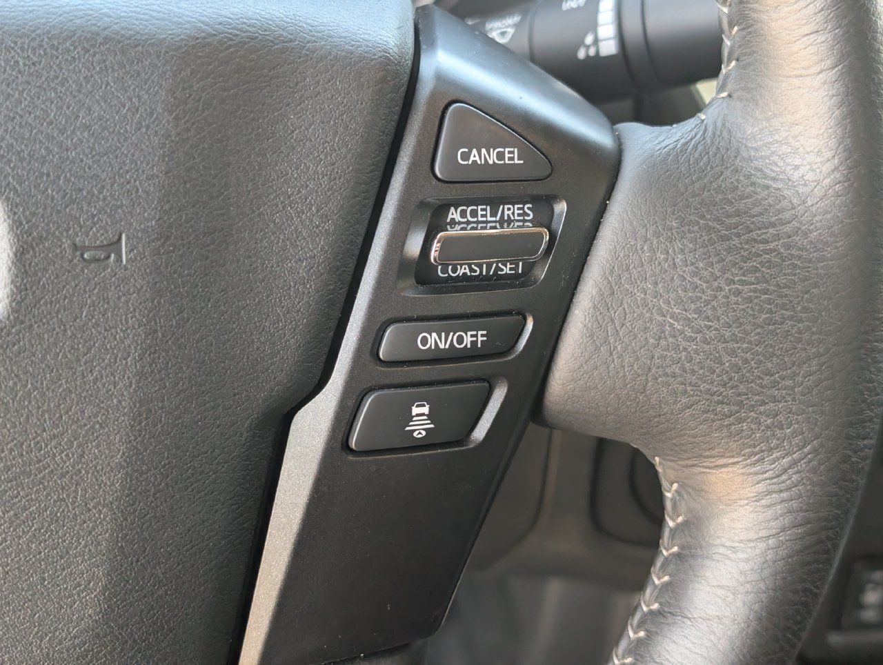 Certified 2025 Nissan Frontier SL RWD image 21