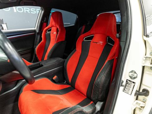 Used 2018 Honda Civic Type R image 10
