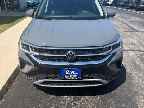 Used 2023 Volkswagen Taos SEL AWD/4WD image 4