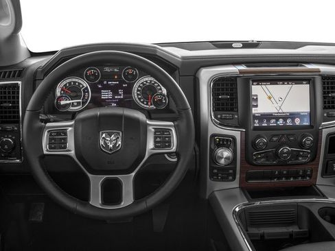 Used 2016 RAM 1500 Laramie w/ Convenience Group AWD/4WD image 9
