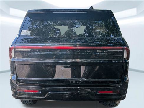 New 2026 Lincoln Navigator Reserve AWD/4WD image 6