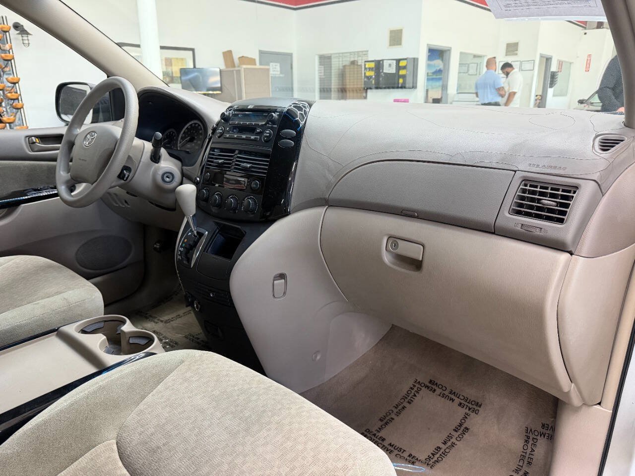Used 2005 Toyota Sienna CE FWD image 16