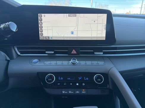 Used 2024 Hyundai Elantra SEL image 24