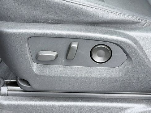 Used 2022 Chevrolet Tahoe Z71 w/ Off-Road Capability Package image 26