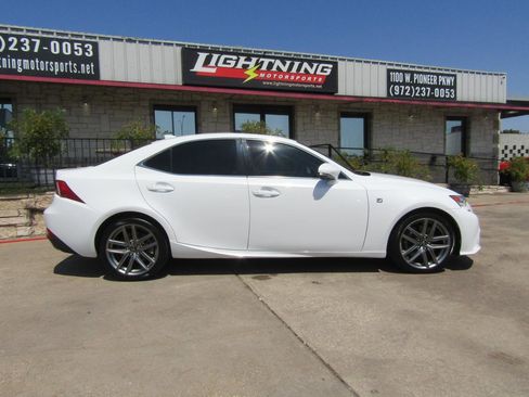 Used 2016 Lexus IS 200t image 5