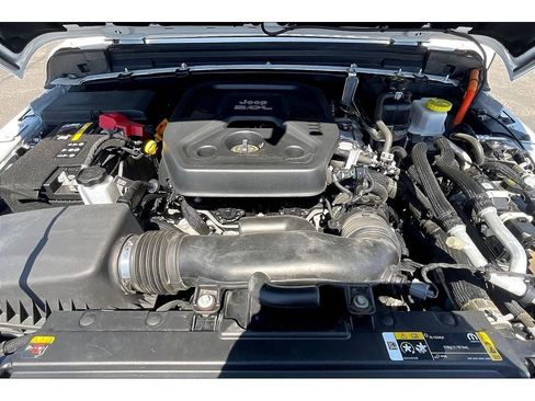 Used 2022 Jeep Wrangler Unlimited Sahara image 11