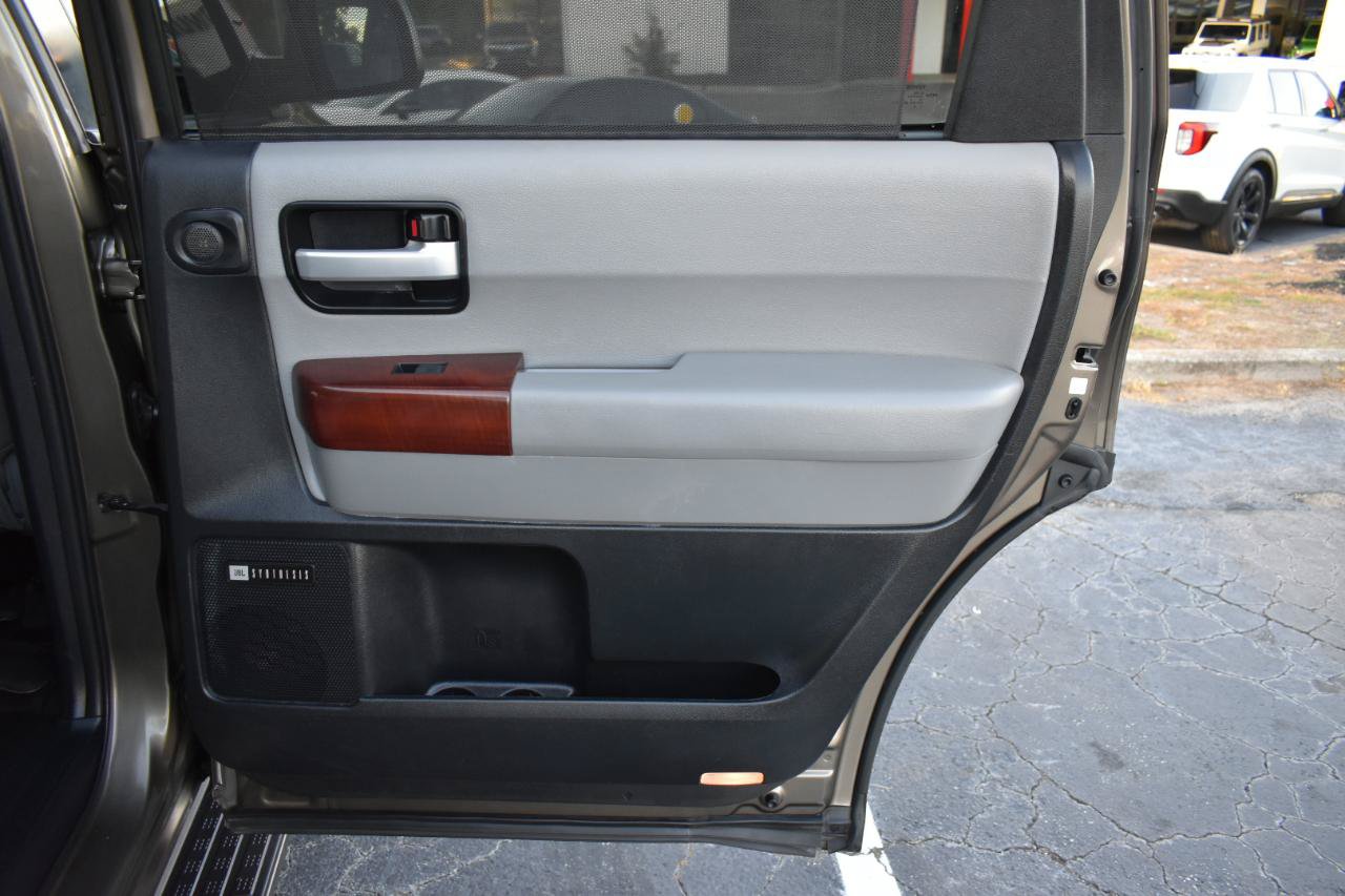 Used 2014 Toyota Sequoia Platinum RWD image 42