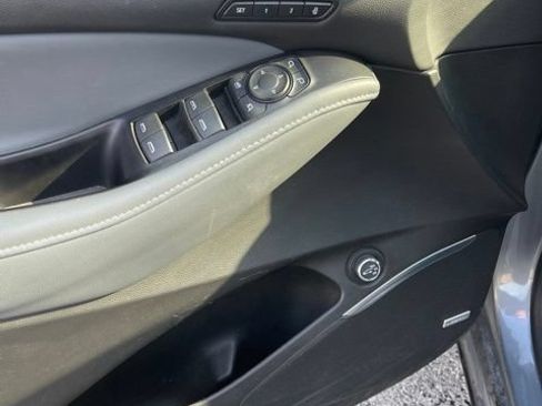 Used 2019 Buick Enclave Premium AWD/4WD image 9