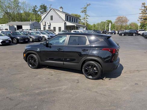 Used 2021 Kia Seltos LX AWD/4WD image 8