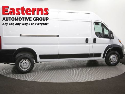 Used 2025 RAM ProMaster 2500 w/ Convenience Group FWD image 43