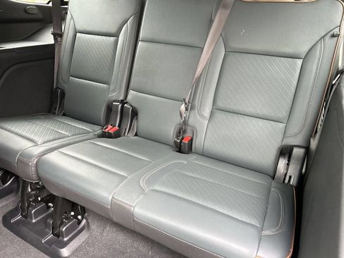 Used 2026 GMC Yukon AT4 AWD/4WD image 36