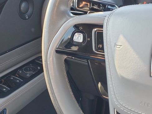 Used 2020 Lincoln Aviator Reserve w/ Elements Package Plus AWD/4WD image 13