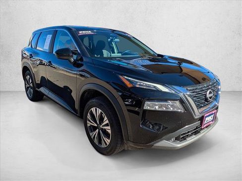 Used 2023 Nissan Rogue SV image 3