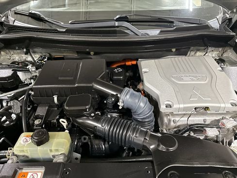 Used 2022 Mitsubishi Outlander LE AWD/4WD image 24