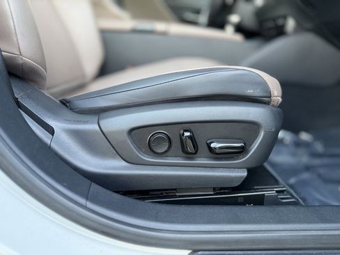 Used 2022 Lexus ES 350 w/ Premium Package image 35