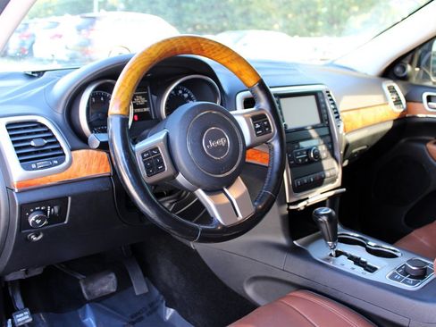 Used 2012 Jeep Grand Cherokee Overland image 16