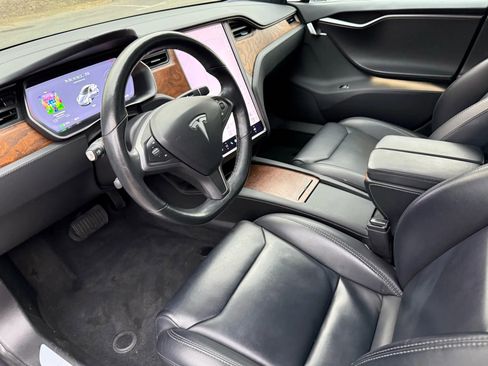 Used 2020 Tesla Model S Long Range Plus image 14