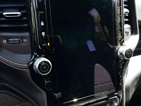New 2025 RAM 2500 Tradesman AWD/4WD image 20