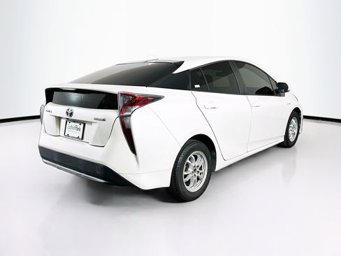 Used 2017 Toyota Prius One FWD image 9